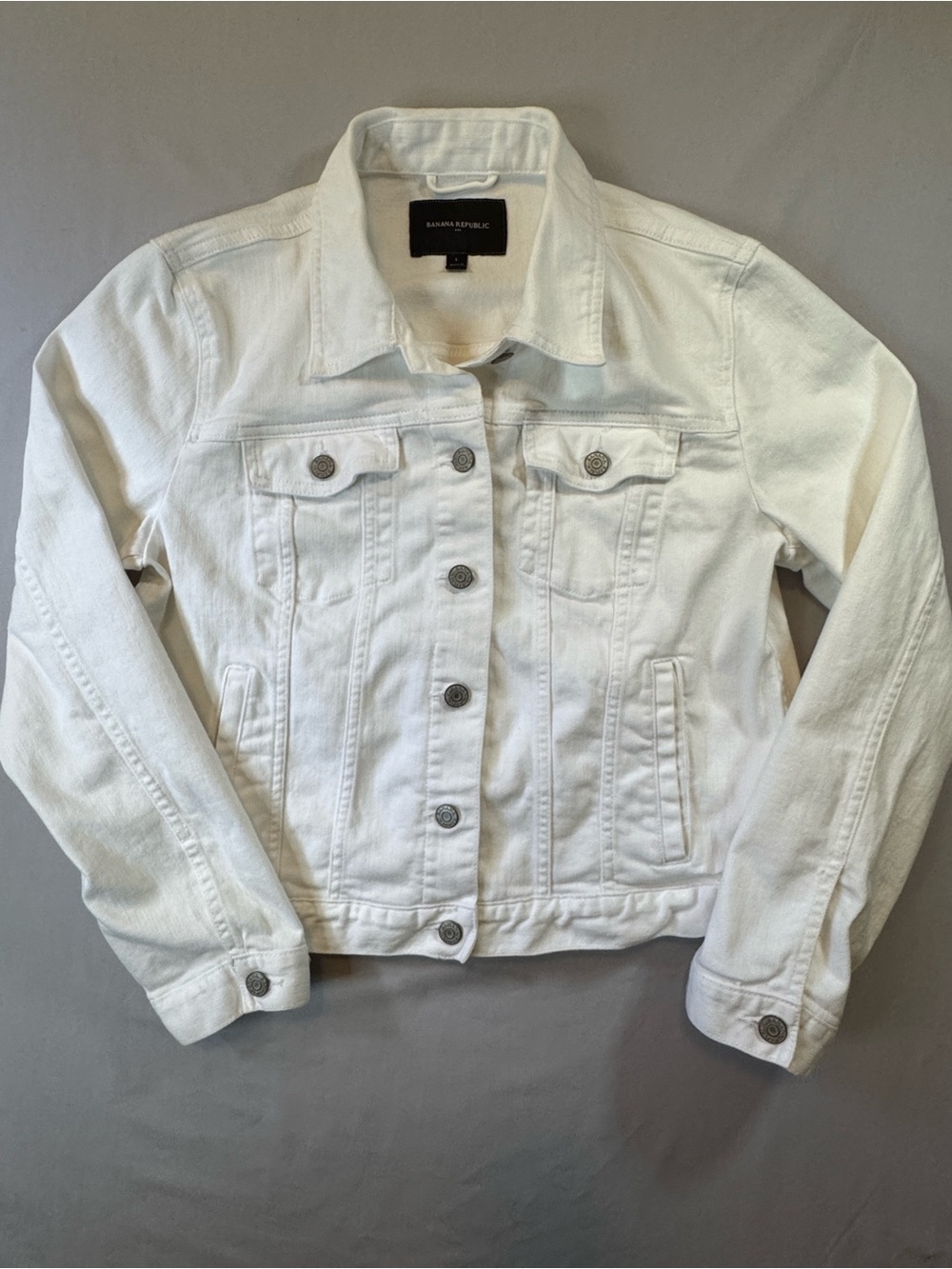 Banana Republic Women’s L White Denim Jacket with Button-Front